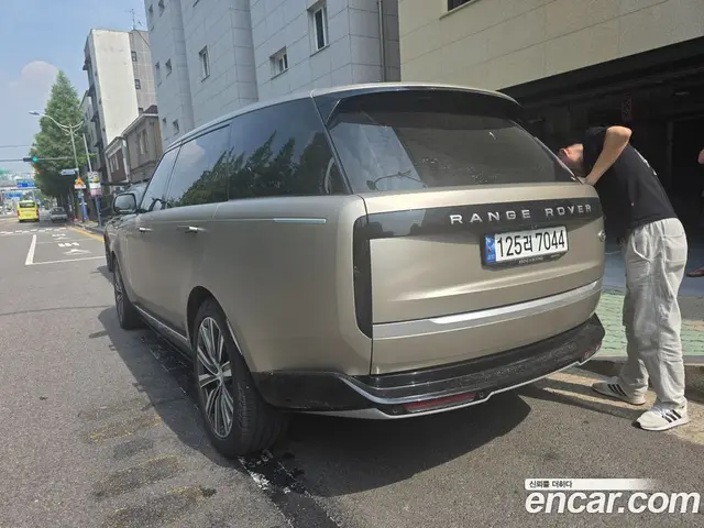 Land Rover Range Rover 2023 4.4 автомат (гидро), миниатюра 2 Land Rover Range Rover 2023 4.4 автомат (гидро), миниатюра 2