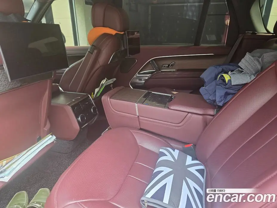 Land Rover Range Rover 2023 4.4 автомат (гидро), фото 12 Land Rover Range Rover 2023 4.4 автомат (гидро), фото 12