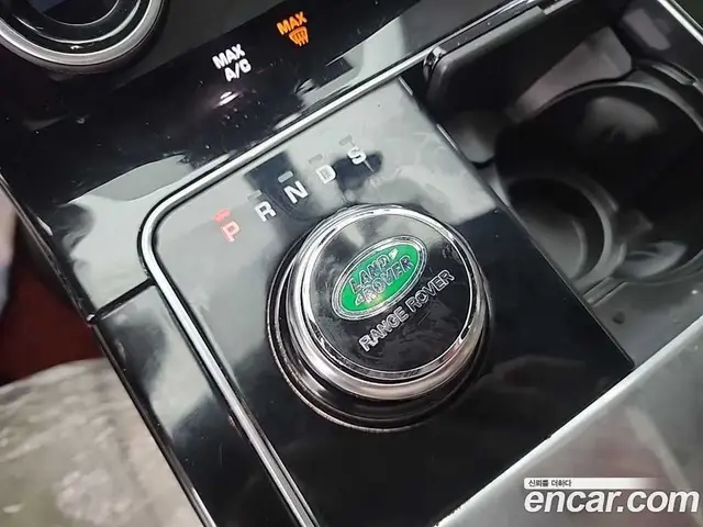 Land Rover Range Rover Velar 2018 3.0 автомат (гидро), миниатюра 8 Land Rover Range Rover Velar 2018 3.0 автомат (гидро), миниатюра 8
