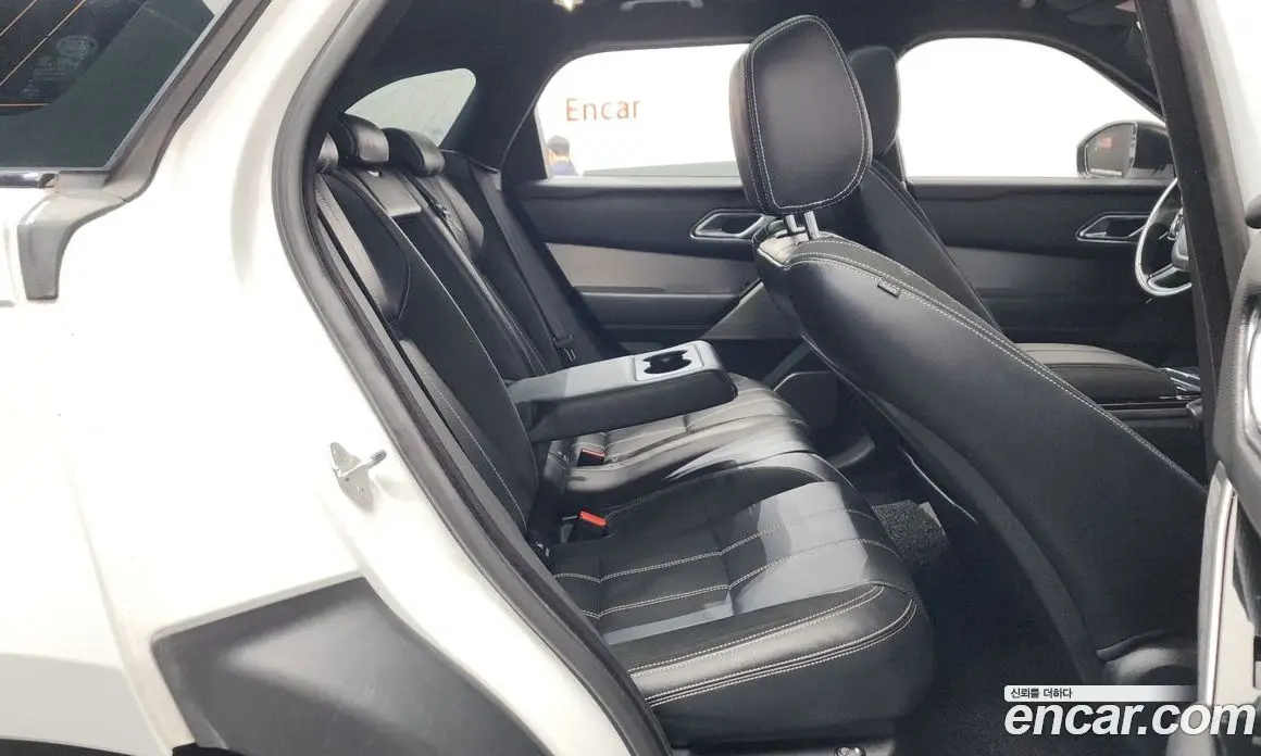 Land Rover Range Rover Velar 2018 3.0 автомат (гидро), фото 17 Land Rover Range Rover Velar 2018 3.0 автомат (гидро), фото 17