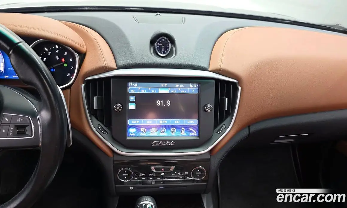 Maserati Ghibli 2014 3.0 автомат (гидро), фото 14 Maserati Ghibli 2014 3.0 автомат (гидро), фото 14