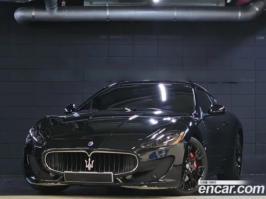 Maserati GranTurismo 2012 4.7 автомат (гидро), фото 1 Maserati GranTurismo 2012 4.7 автомат (гидро), фото 1