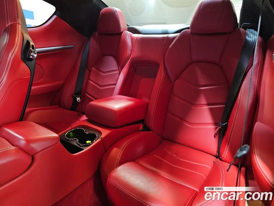 Maserati GranTurismo 2012 4.7 автомат (гидро), фото 13 Maserati GranTurismo 2012 4.7 автомат (гидро), фото 13