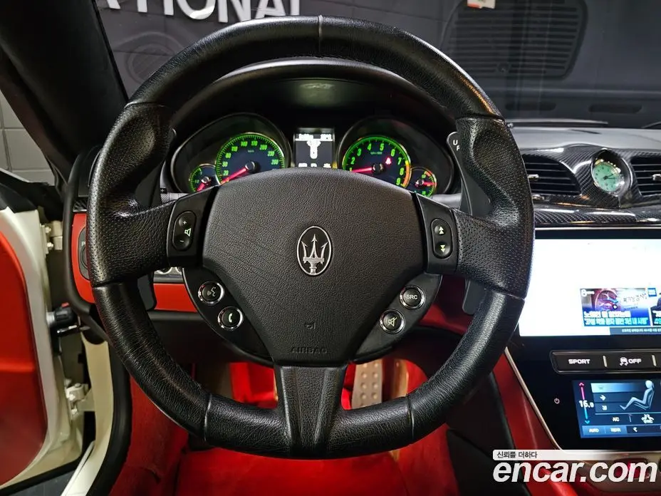 Maserati GranTurismo 2012 4.7 автомат (гидро), фото 17 Maserati GranTurismo 2012 4.7 автомат (гидро), фото 17