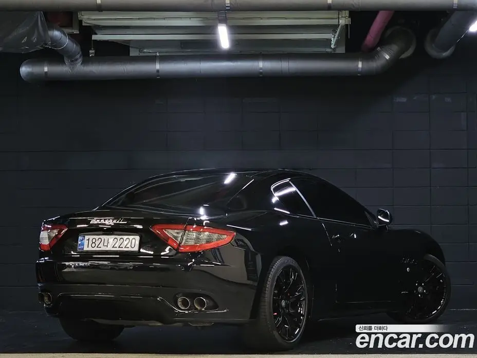 Maserati GranTurismo 2012 4.7 автомат (гидро), фото 4 Maserati GranTurismo 2012 4.7 автомат (гидро), фото 4