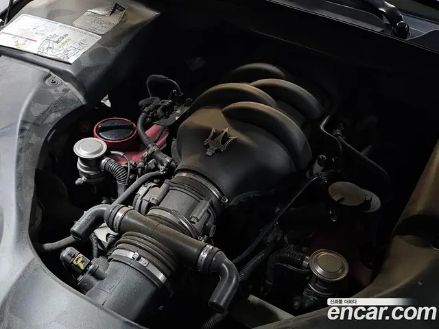 Maserati GranTurismo 2012 4.7 автомат (гидро), миниатюра 8 Maserati GranTurismo 2012 4.7 автомат (гидро), миниатюра 8