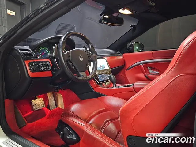 Maserati GranTurismo 2012 4.7 автомат (гидро), миниатюра 10 Maserati GranTurismo 2012 4.7 автомат (гидро), миниатюра 10