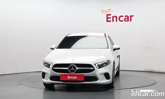 Mercedes-Benz A-Class 2021 2.0 автомат (гидро), миниатюра 2