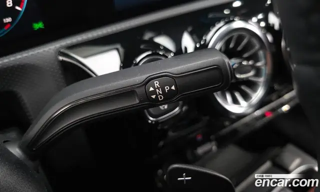 Mercedes-Benz A-Class 2021 2.0 автомат (гидро), миниатюра 11