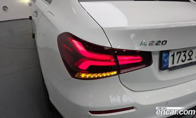 Mercedes-Benz A-Class 2021 2.0 автомат (гидро), миниатюра 8