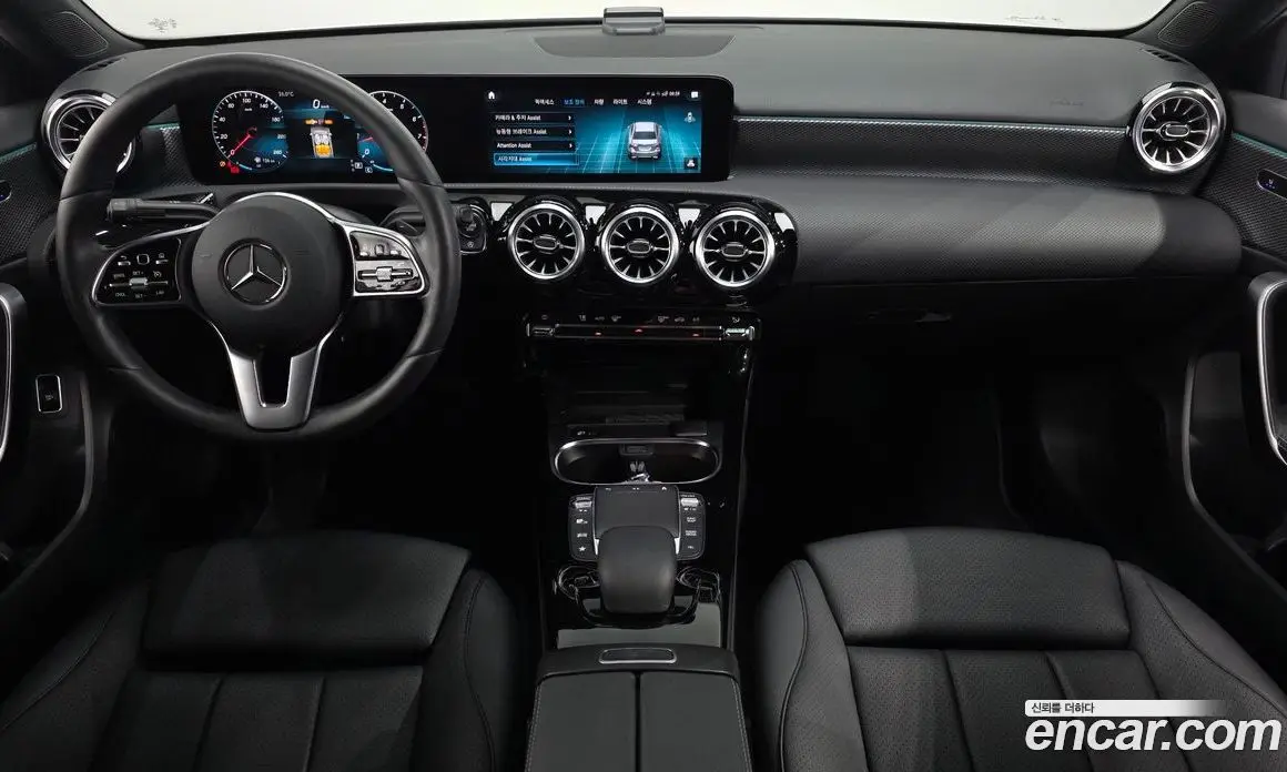 Mercedes-Benz A-Class 2021 2.0 автомат (гидро), фото 9