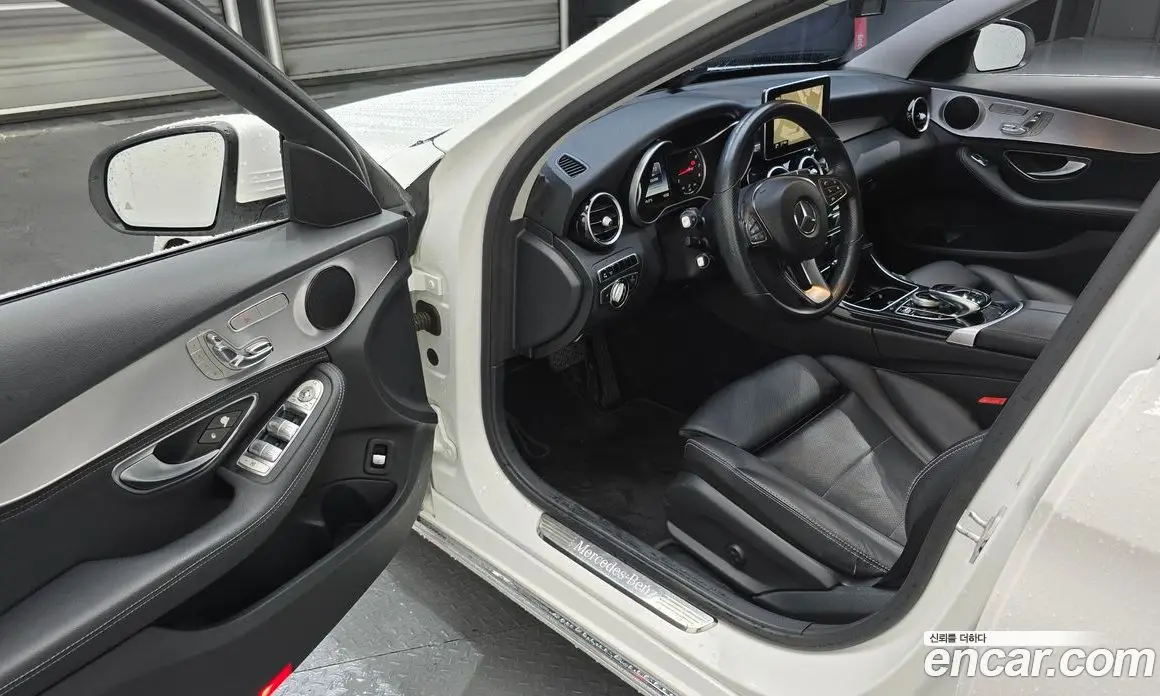 Mercedes-Benz C-Class 2015 2.0 автомат (гидро), фото 10 Mercedes-Benz C-Class 2015 2.0 автомат (гидро), фото 10