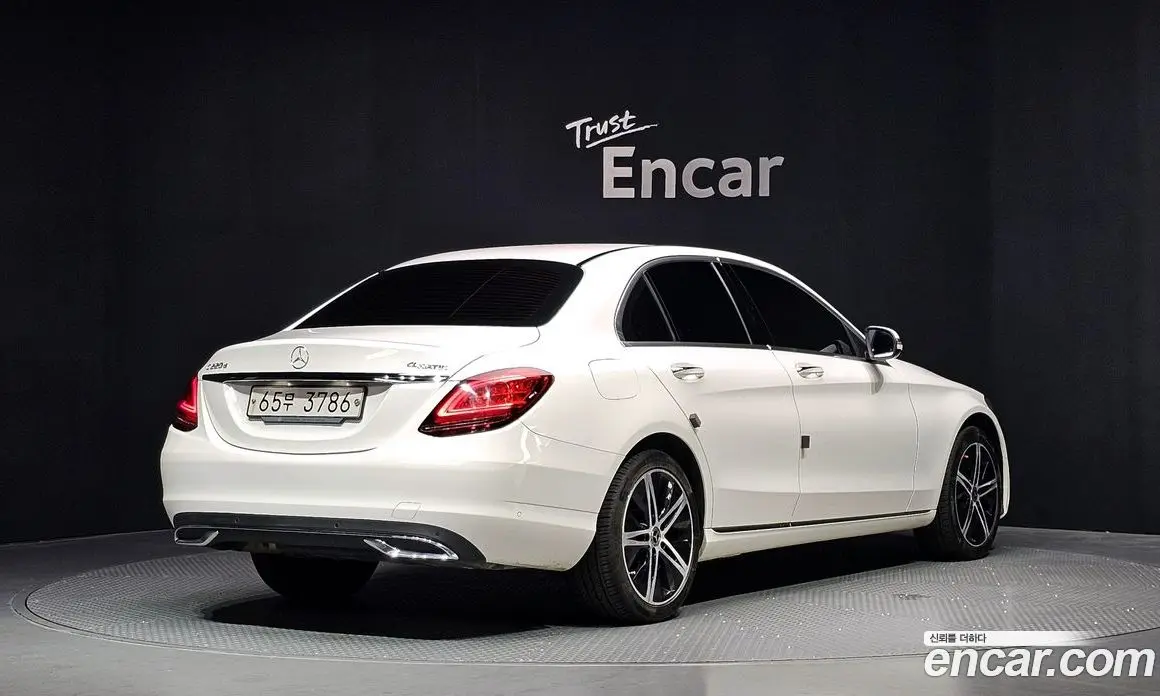 Mercedes-Benz C-Class 2019 1.9 автомат (гидро), фото 2 Mercedes-Benz C-Class 2019 1.9 автомат (гидро), фото 2
