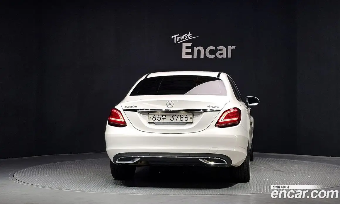 Mercedes-Benz C-Class 2019 1.9 автомат (гидро), фото 4 Mercedes-Benz C-Class 2019 1.9 автомат (гидро), фото 4