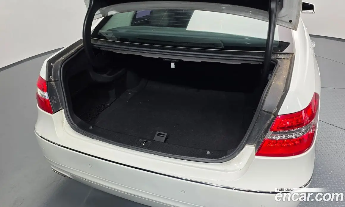 Mercedes-Benz E-Class 2013 2.1 автомат (гидро), фото 30