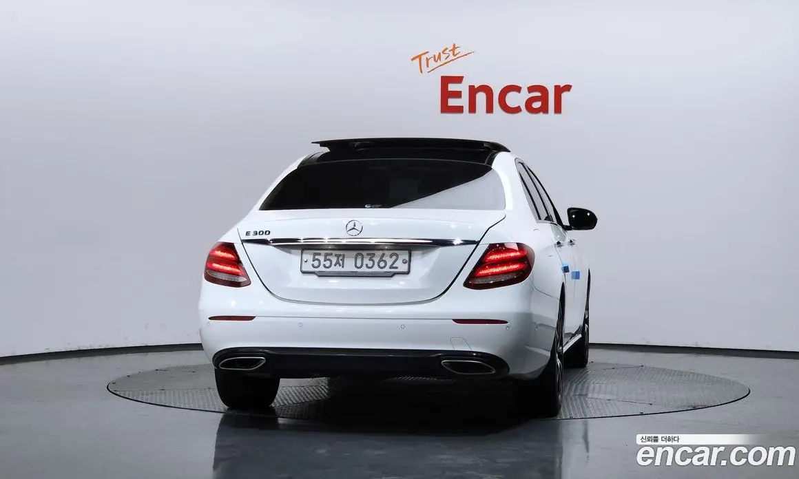 Mercedes-Benz E-Class 2016 2.0 автомат (гидро), фото 4 Mercedes-Benz E-Class 2016 2.0 автомат (гидро), фото 4