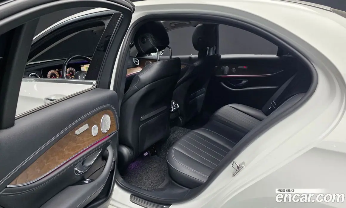 Mercedes-Benz E-Class 2020 2.0 автомат (гидро), фото 16