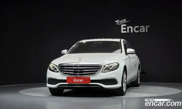 Mercedes-Benz E-Class 2020 2.0 автомат (гидро), миниатюра 3