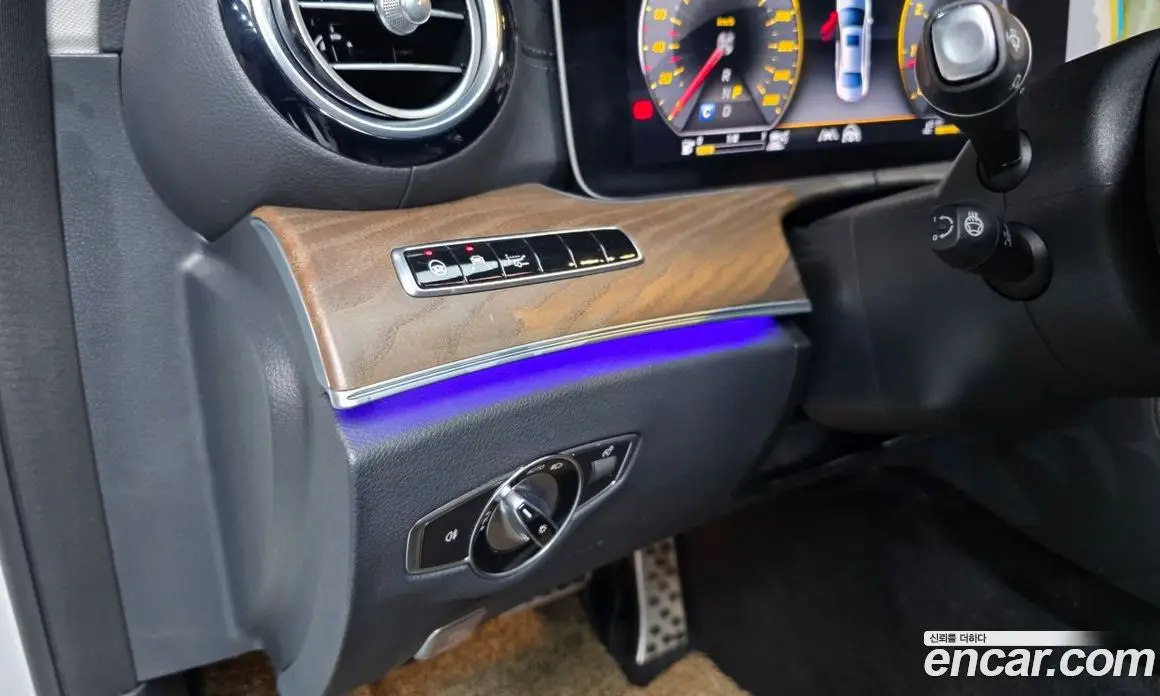 Mercedes-Benz E-Class 2020 2.0 автомат (гидро), фото 30