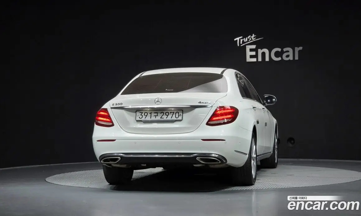 Mercedes-Benz E-Class 2020 2.0 автомат (гидро), фото 4