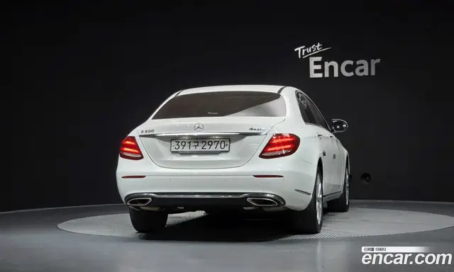 Mercedes-Benz E-Class 2020 2.0 автомат (гидро), миниатюра 4