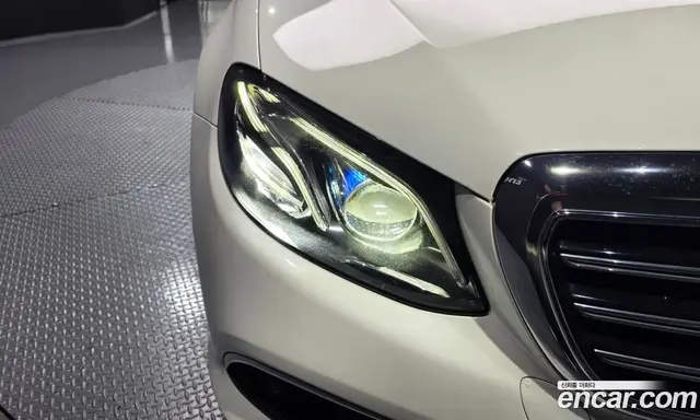 Mercedes-Benz E-Class 2020 2.0 автомат (гидро), миниатюра 8