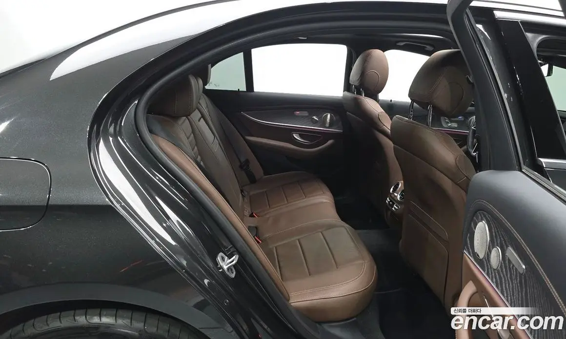 Mercedes-Benz E-Class 2022 2.0 автомат (гидро), фото 12 Mercedes-Benz E-Class 2022 2.0 автомат (гидро), фото 12