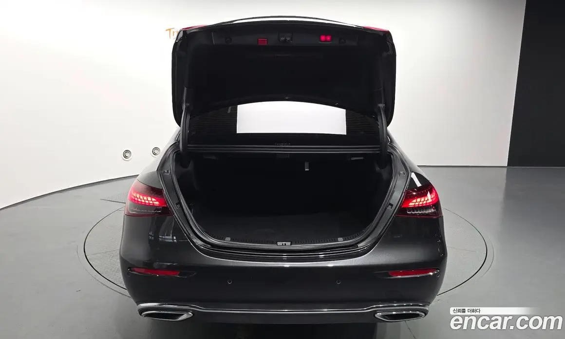 Mercedes-Benz E-Class 2022 2.0 автомат (гидро), фото 20 Mercedes-Benz E-Class 2022 2.0 автомат (гидро), фото 20