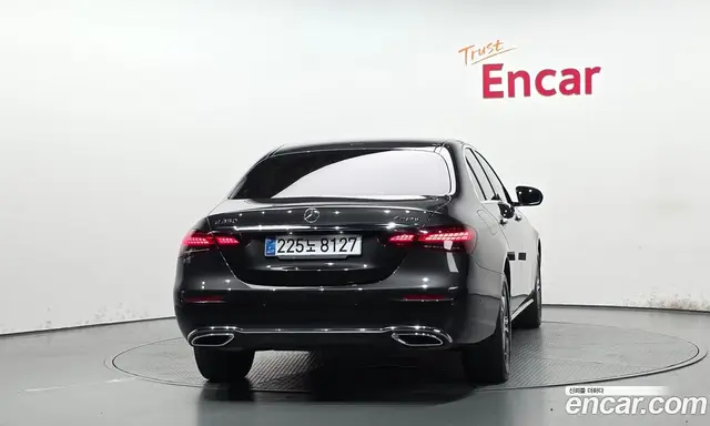 Mercedes-Benz E-Class 2022 2.0 автомат (гидро), миниатюра 4 Mercedes-Benz E-Class 2022 2.0 автомат (гидро), миниатюра 4