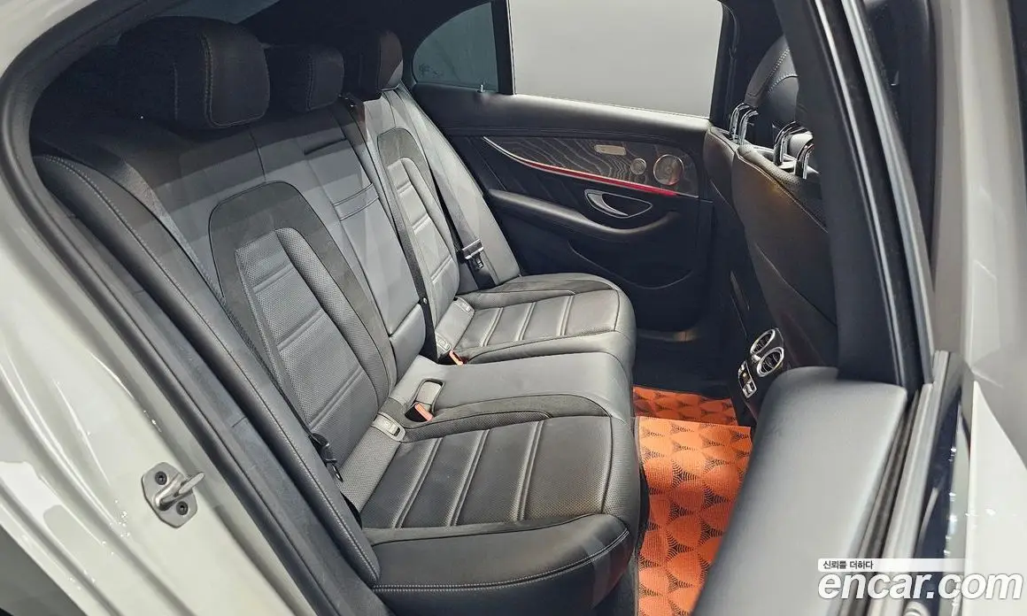 Mercedes-Benz E-Class 2022 3.0 автомат (гидро), фото 16