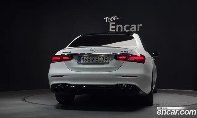 Mercedes-Benz E-Class 2022 3.0 автомат (гидро), миниатюра 4