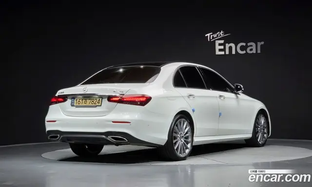 Mercedes-Benz E-Class 2022 2.0 автомат (гидро), миниатюра 2 Mercedes-Benz E-Class 2022 2.0 автомат (гидро), миниатюра 2