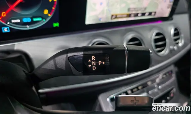 Mercedes-Benz E-Class 2022 2.0 автомат (гидро), миниатюра 12