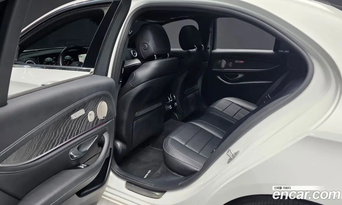Mercedes-Benz E-Class 2022 2.0 автомат (гидро), фото 16 Mercedes-Benz E-Class 2022 2.0 автомат (гидро), фото 16