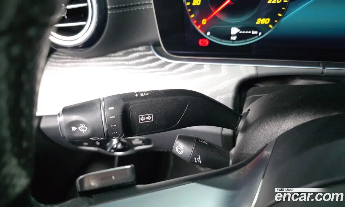 Mercedes-Benz E-Class 2022 2.0 автомат (гидро), фото 30 Mercedes-Benz E-Class 2022 2.0 автомат (гидро), фото 30