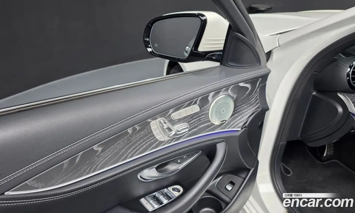 Mercedes-Benz E-Class 2022 2.0 автомат (гидро), фото 35 Mercedes-Benz E-Class 2022 2.0 автомат (гидро), фото 35