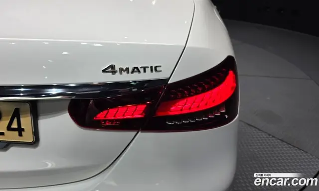 Mercedes-Benz E-Class 2022 2.0 автомат (гидро), миниатюра 9 Mercedes-Benz E-Class 2022 2.0 автомат (гидро), миниатюра 9