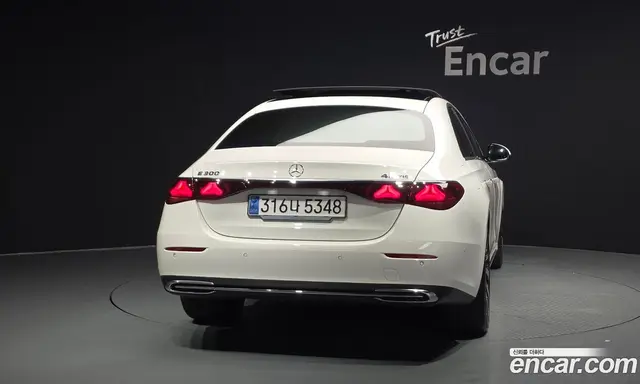 Mercedes-Benz E-Class 2024 2.0 автомат (гидро), миниатюра 3 Mercedes-Benz E-Class 2024 2.0 автомат (гидро), миниатюра 3