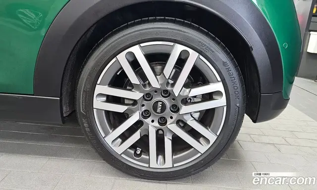 Mini Cooper 2025 2.0 автомат (гидро), миниатюра 5