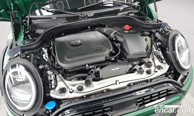 Mini Cooper 2025 2.0 автомат (гидро), миниатюра 6