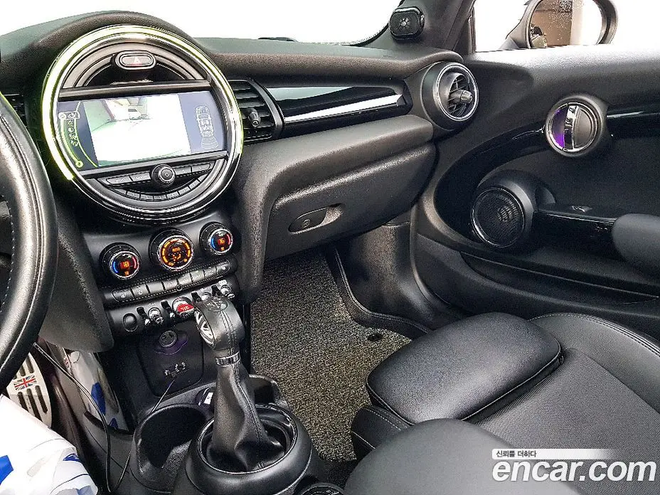 Mini Cooper Convertible 2018 1.5 автомат (гидро), фото 9 Mini Cooper Convertible 2018 1.5 автомат (гидро), фото 9