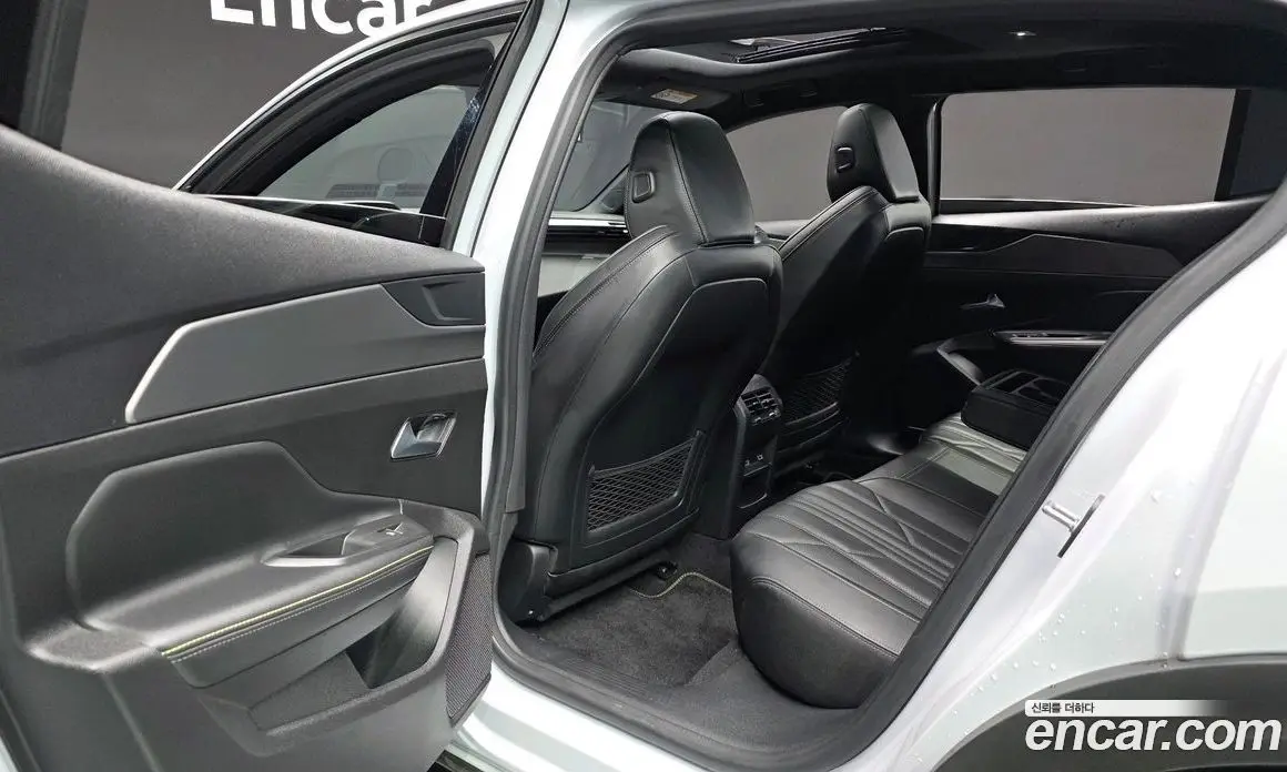 Peugeot 408 2024 1.2 автомат (гидро), фото 17 Peugeot 408 2024 1.2 автомат (гидро), фото 17