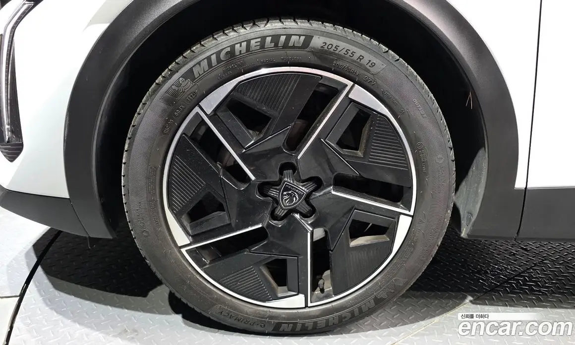 Peugeot 408 2024 1.2 автомат (гидро), фото 5 Peugeot 408 2024 1.2 автомат (гидро), фото 5