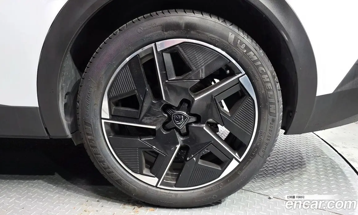 Peugeot 408 2024 1.2 автомат (гидро), фото 7 Peugeot 408 2024 1.2 автомат (гидро), фото 7