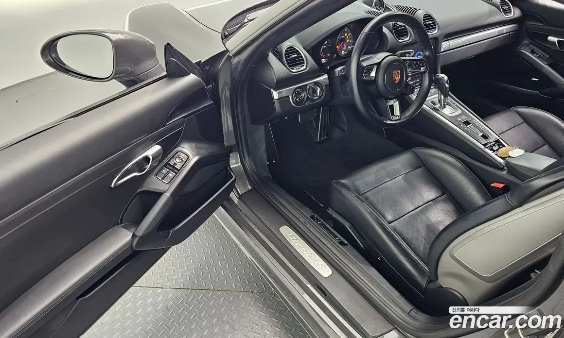 Porsche 718 2020 2.5 автомат (гидро), фото 13 Porsche 718 2020 2.5 автомат (гидро), фото 13