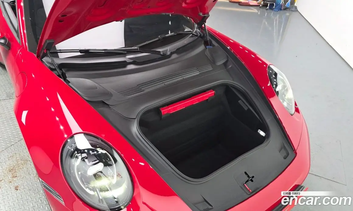 Porsche 911 2025 3.6 автомат (гидро), фото 6 Porsche 911 2025 3.6 автомат (гидро), фото 6