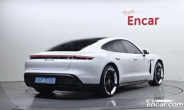 Porsche Taycan 2022 0.1 автомат (гидро), миниатюра 2 Porsche Taycan 2022 0.1 автомат (гидро), миниатюра 2