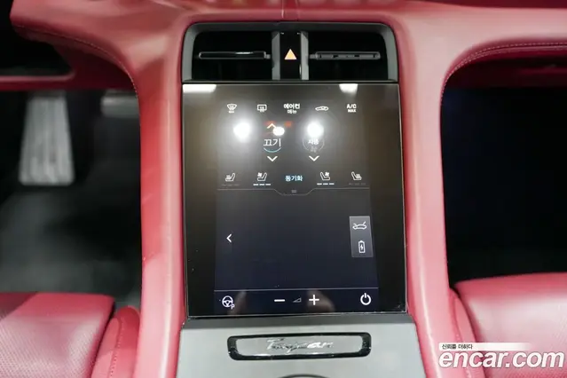 Porsche Taycan 2022 0.1 автомат (гидро), миниатюра 12
