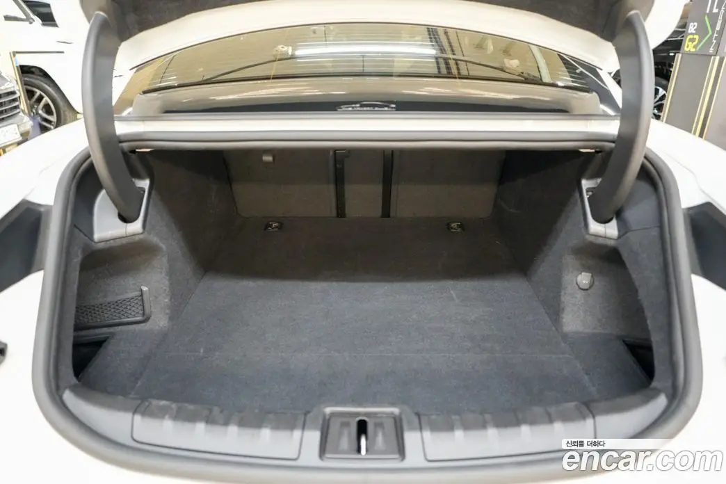 Porsche Taycan 2022 0.1 автомат (гидро), фото 6 Porsche Taycan 2022 0.1 автомат (гидро), фото 6