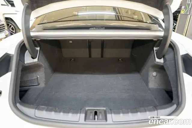 Porsche Taycan 2022 0.1 автомат (гидро), миниатюра 6 Porsche Taycan 2022 0.1 автомат (гидро), миниатюра 6